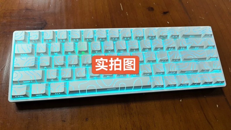 现货全新， 亏钱卖 新品上市 等高线白色/黑色 线条裂纹/字符双发光 侧刻，97键 适配87键以下（含87键）全系列键位 黑莓/极昼/抹茶/星辰紫等高线渐变键帽